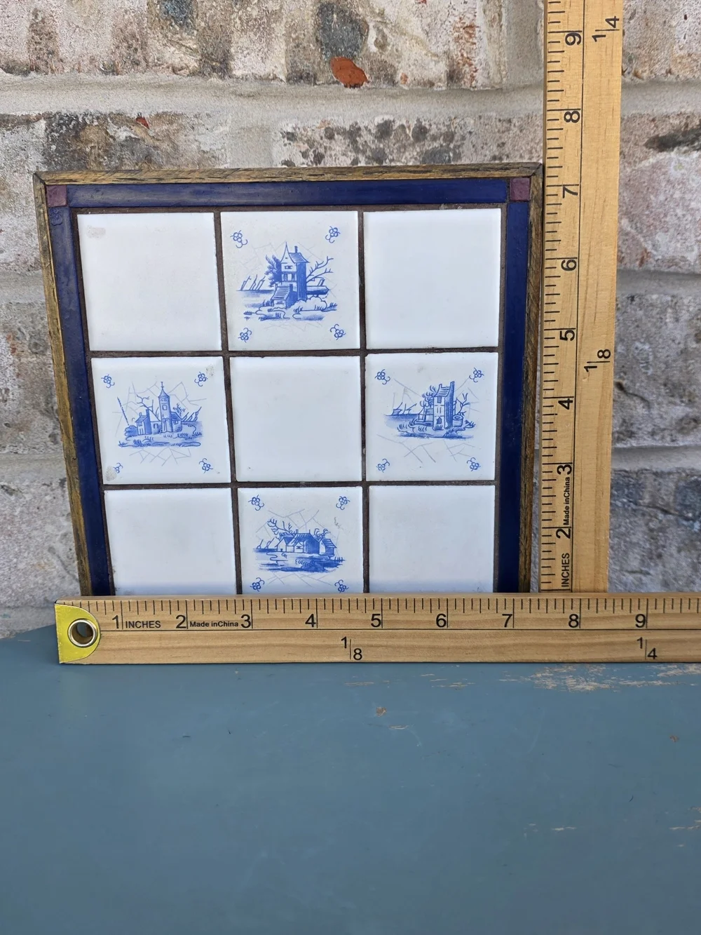 Vintage Delft Style Blue White Tile Trivet Footed Wood Cottage Decor